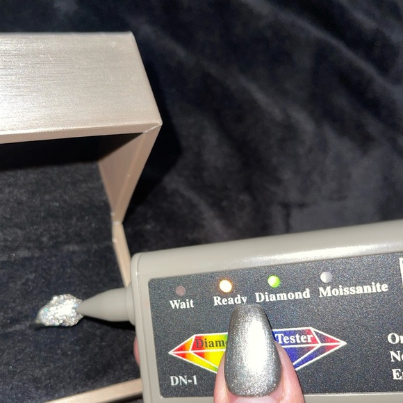 White gold Diamond Custom made from dubai! A head turner diamond ring! Best gift